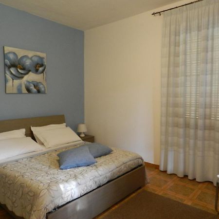 Appartamento S. Valentino Terni Esterno foto